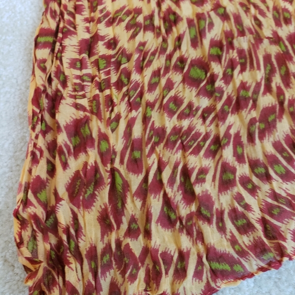 VTG Patterned Scarf in Camel, Rust, & Green. - Picture 4 of 5